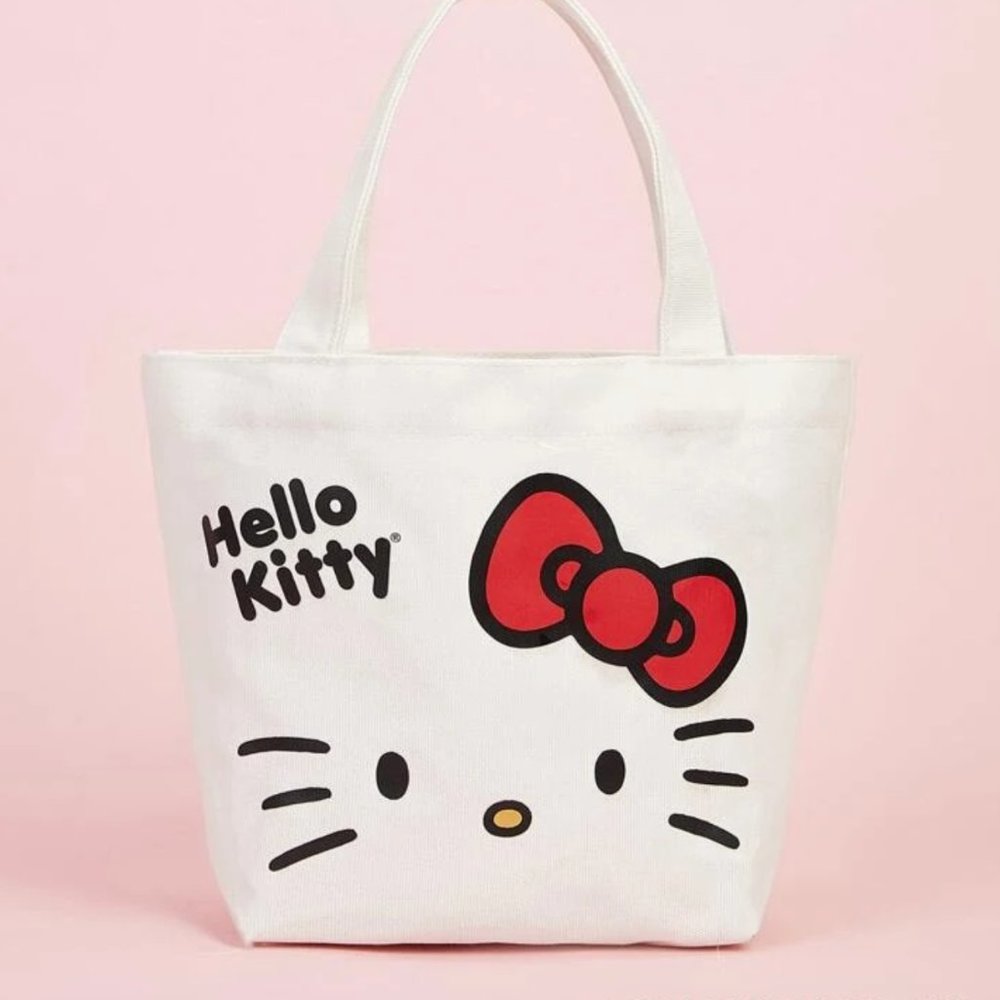 ❤️ Hello Kitty Mini Tote - Picture 3 of 3